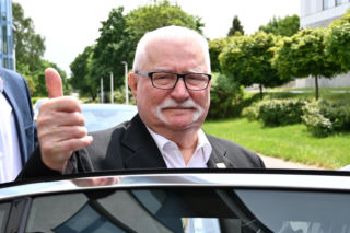 Duda, Komorowski, Kwaśniewski i Wałęsa. Oto byli prezydenci objęci podwyżkami