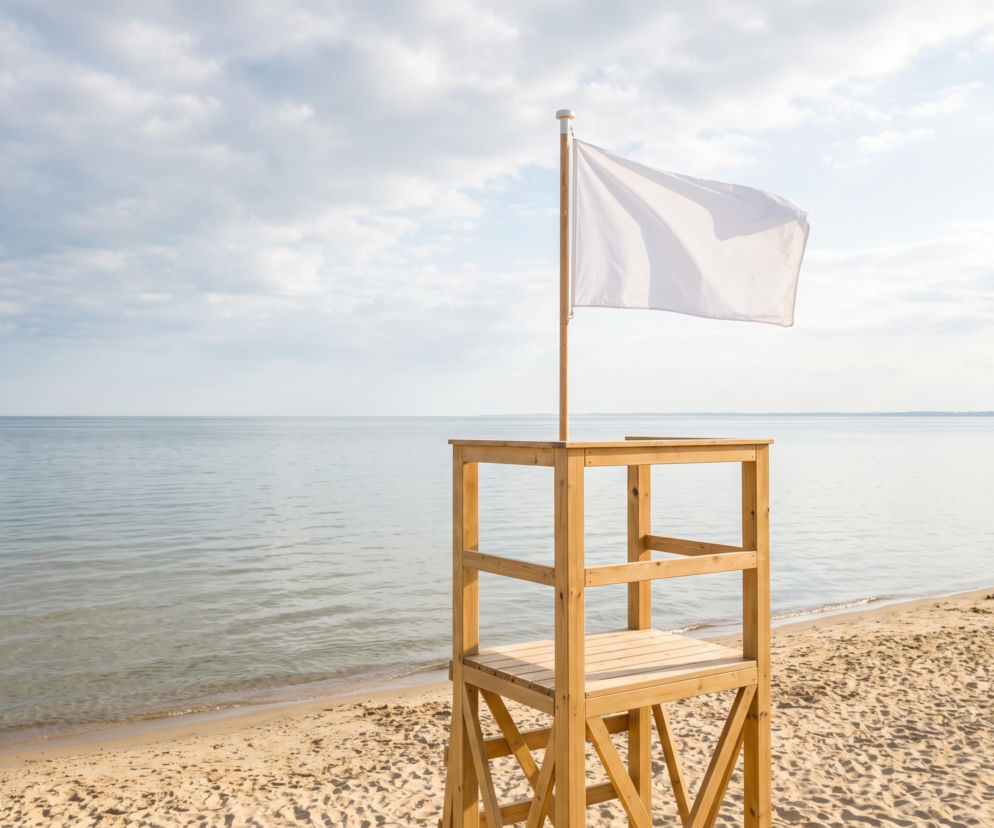Sinice Mechelinki. Czy w Mechelinkach można się kąpać 01.08? Flaga, warunki pogodowe