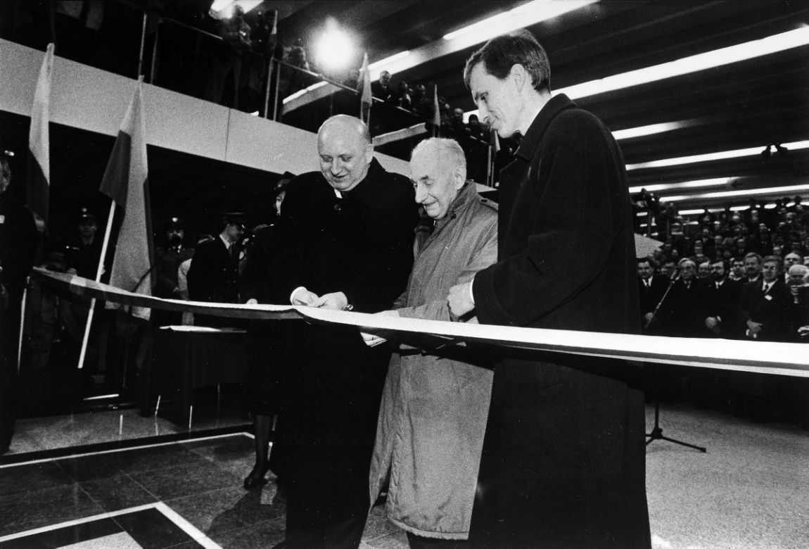 Tak otwierali metro w Warszawie w 1995 roku