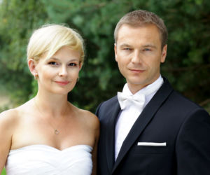 M jak miłość odc. 882. Marta (Dominika Ostałowska), Andrzej Budzyński (Krystian Wieczorek) biorą ślub