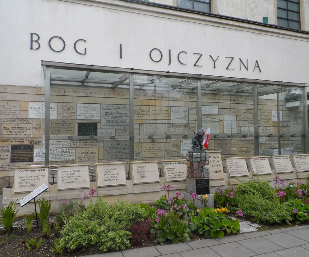 Pogrzeb Waldemara Chrostowskiego. Kierowca ks. Popiełuszki mógł zginąć prawie 40 lat temu