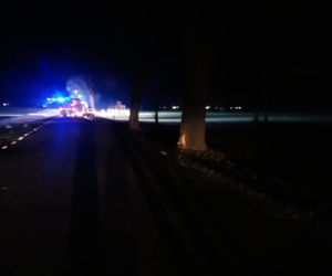 Lipiny. Makabryczny wypadek audi! Pasażerka nie żyje, kierowca - ciężko ranny [ZDJĘCIA]