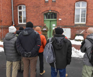 W Toruniu na siarczystym mrozie szkolą się cywile