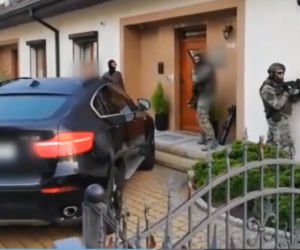 Kibole z Torunia aresztowani w sprawie brutalnego pobicia. Zdjęcia z akcji MOSG