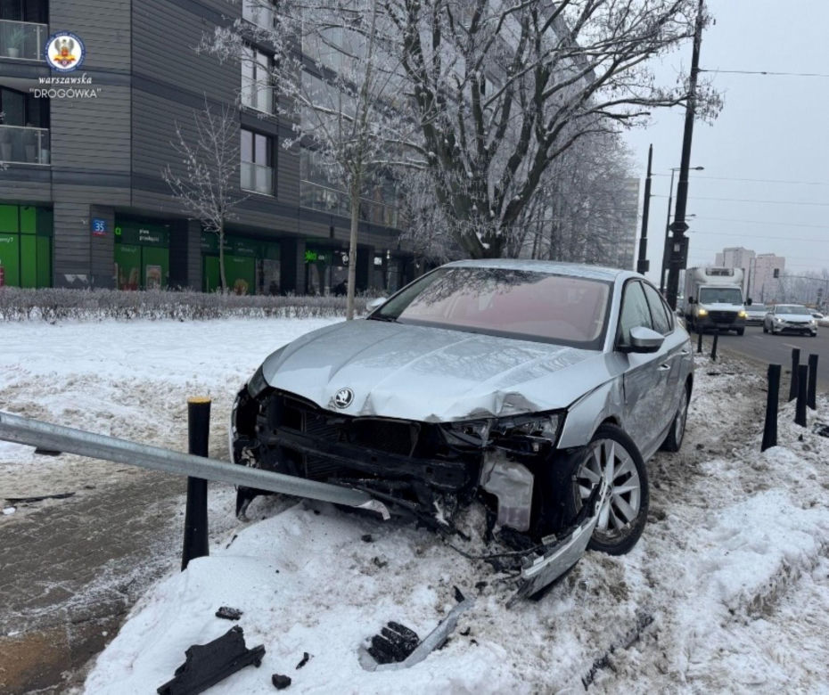 Wypadek na skrzyżowaniu Towarowej z Jaktorowską w Warszawie (14.01.2026)