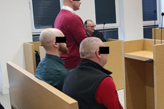 Spadł z noszy w drodze do szpitala, nie przeżył. Medycy oskarżeni o śmierć Ryszarda