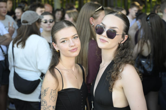 Fani w upale czekają na koncert The Weeknd. Tłumy w Warszawie