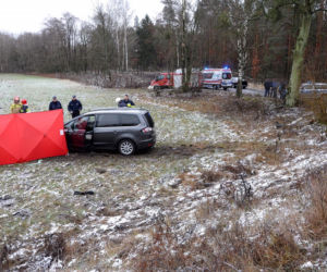 Śmiertelne potrącenie w powiecie nakielskim. Nie żyje 63-letnia kobieta! [ZDJĘCIA]