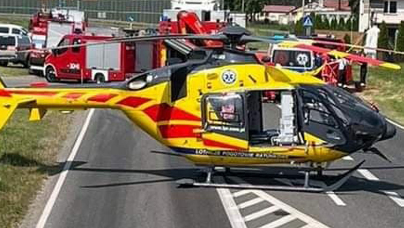 Śmiertelny wypadek pod Płockiem! Jedna kobieta zginęła, a druga została ciężko ranna w zderzeniu audi z tirem [ZDJĘCIA]