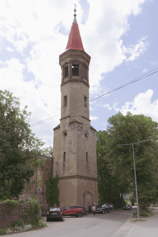 Ruiny kościoła ewangelickiego w Miłkowie na Dolnym Śląsku