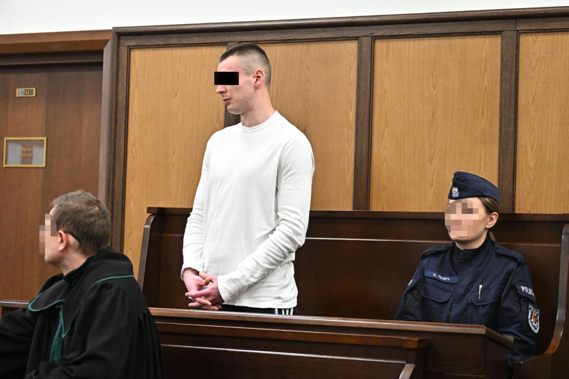 „Nie pamiętam czy dusiłem mamę i atakowałem ją nożem”. Zabił matkę, a potem babcię? Wstrząsające ustalenia