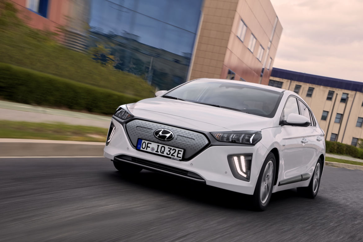 Hyundai IONIQ Electric lifting 2019