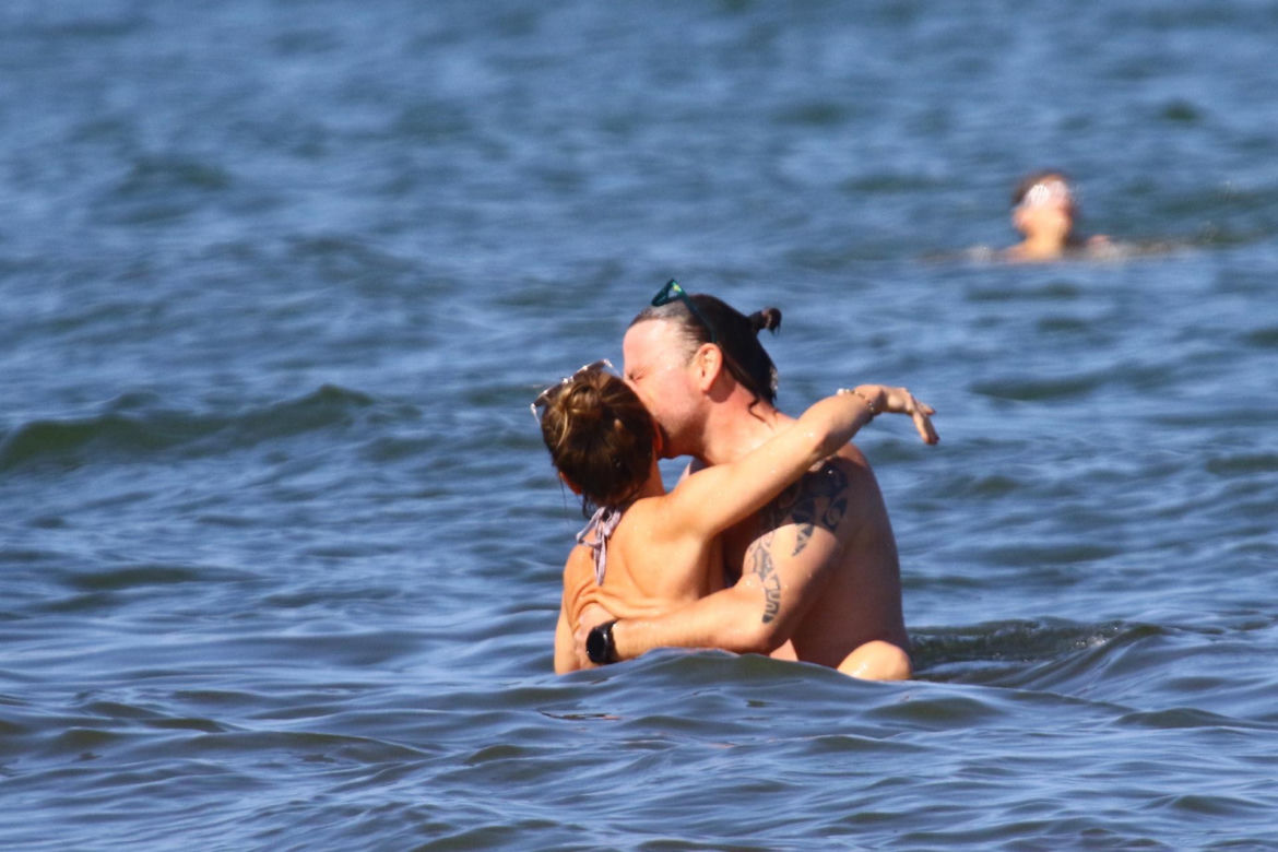 Edyta Herbuś na plaży