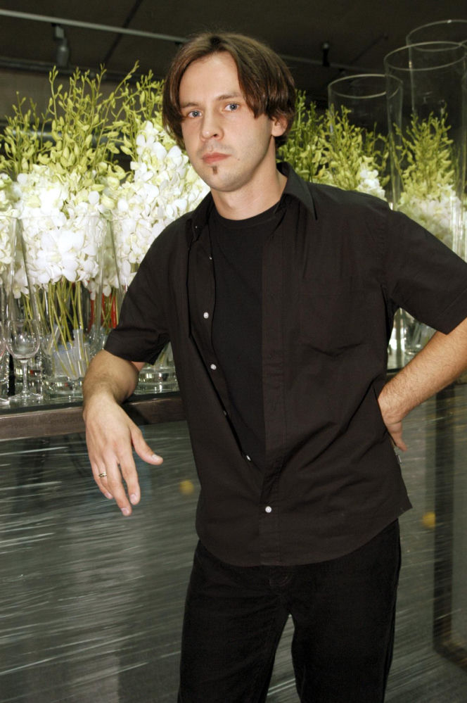 "Siłacza" śpiewała cała Polska, potem zniknął. Co po 20 latach porabia Marcin Rozynek?