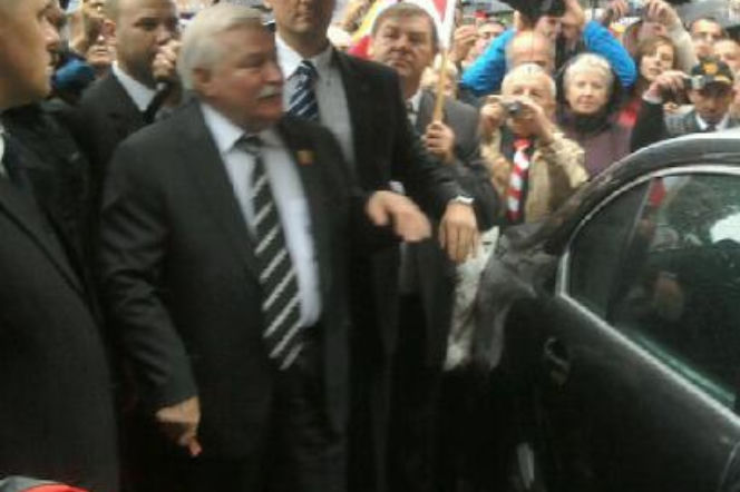 Pogrzeb Andrzeja Leppera - Lech Wałęsa na pogrzebie Leppera