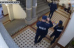 Dramatyczne sceny w sądzie we Wrocławiu. Policjanci walczyli o życie mężczyzny