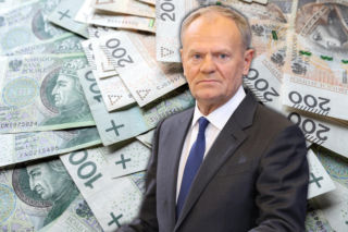 Alarm dla portfeli Polaków. Dług rośnie, a emerytury najniższe od lat 