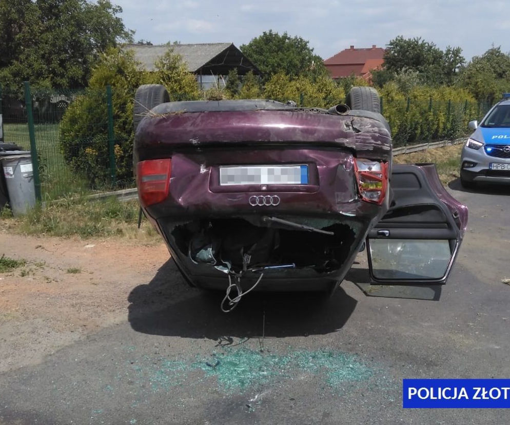 Zabrał samochód kolegi i dachował. Był pijany, nie miał prawa jazdy