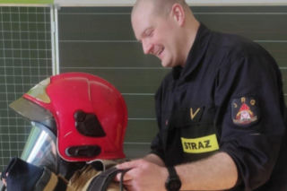 Bohater w mundurze kontra nowotwór. Trwa zbiórka dla Dawida