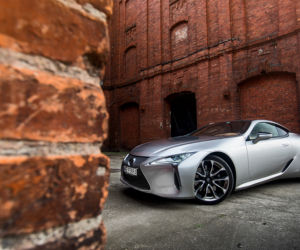 Lexus LC500h 3.5 V6 359 KM Superturismo