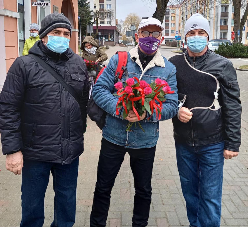 Rowerowi Gwardziści razem z mieszkańcami tak świętowali Dzień Kobiet w Iławie