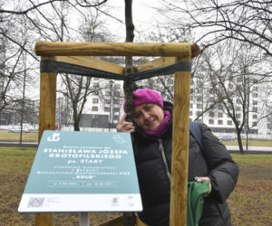 Powstańcy zapuścili korzenie. 20 drzew dla bohaterów w parku na Woli