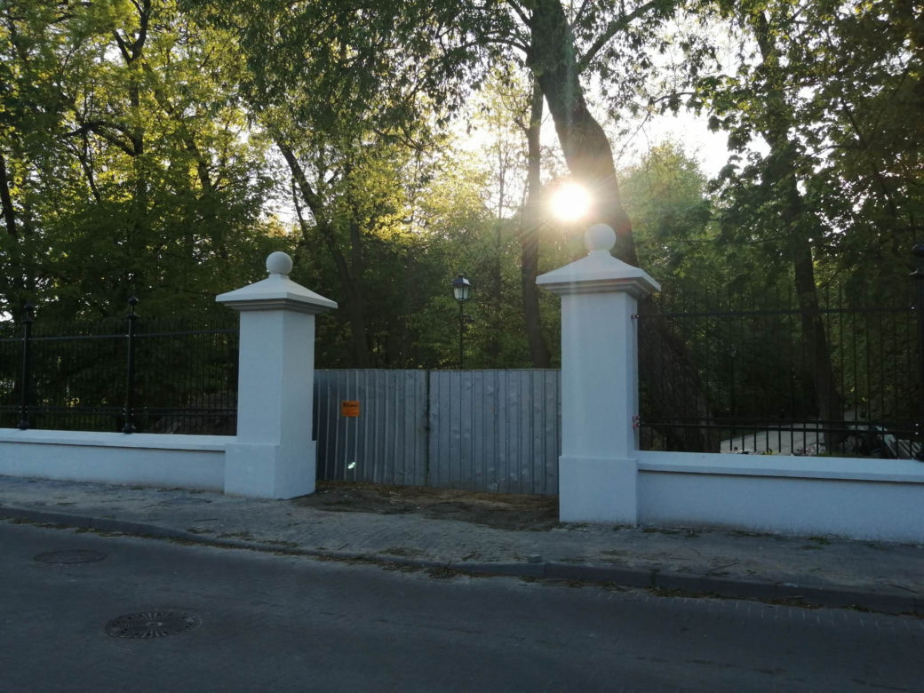 Na pierwszy rzut oka widać, że remont parku miejskiego Aleksandria w Siedlcach dobiega końca