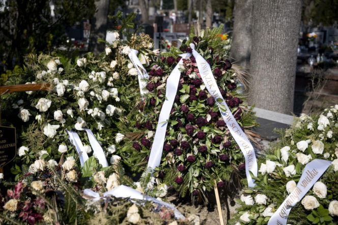 Tak wygląda teraz grób Edwarda Linde-Lubaszenko