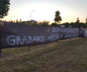 Koniec męskiej koszykówki w Lesznie. Koszykarze pożegnali się z kibicami 