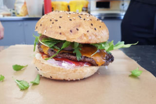 XIV Festiwal Smaków Food Trucków w Olsztynie. Co w menu? [LISTA FOOD TRUCKÓW]