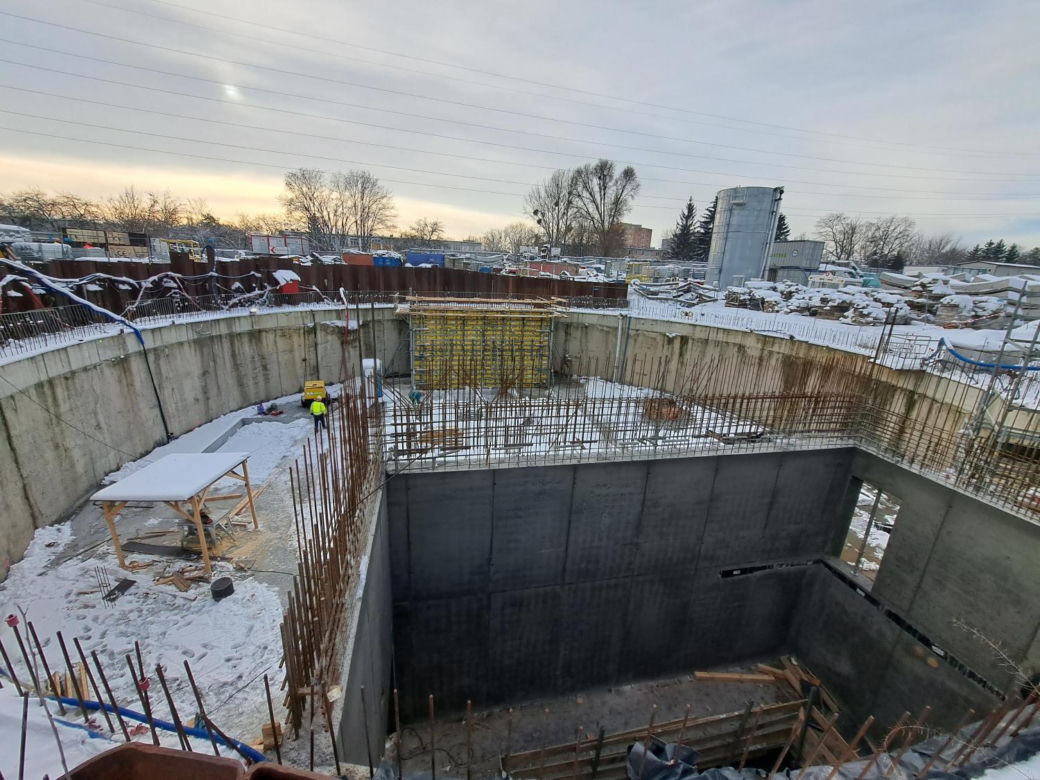 Trwa budowa tunelu kolejowego pod  Łodzią i stacji Łódź Koziny