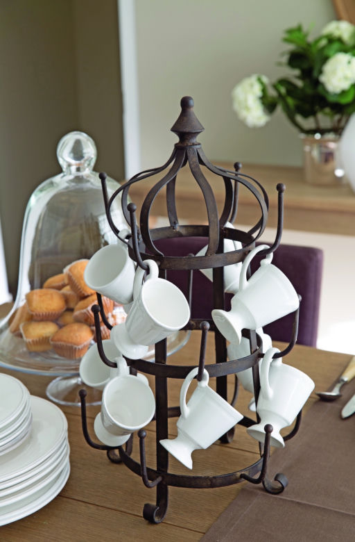 Stojak na filiżanki w kuchni