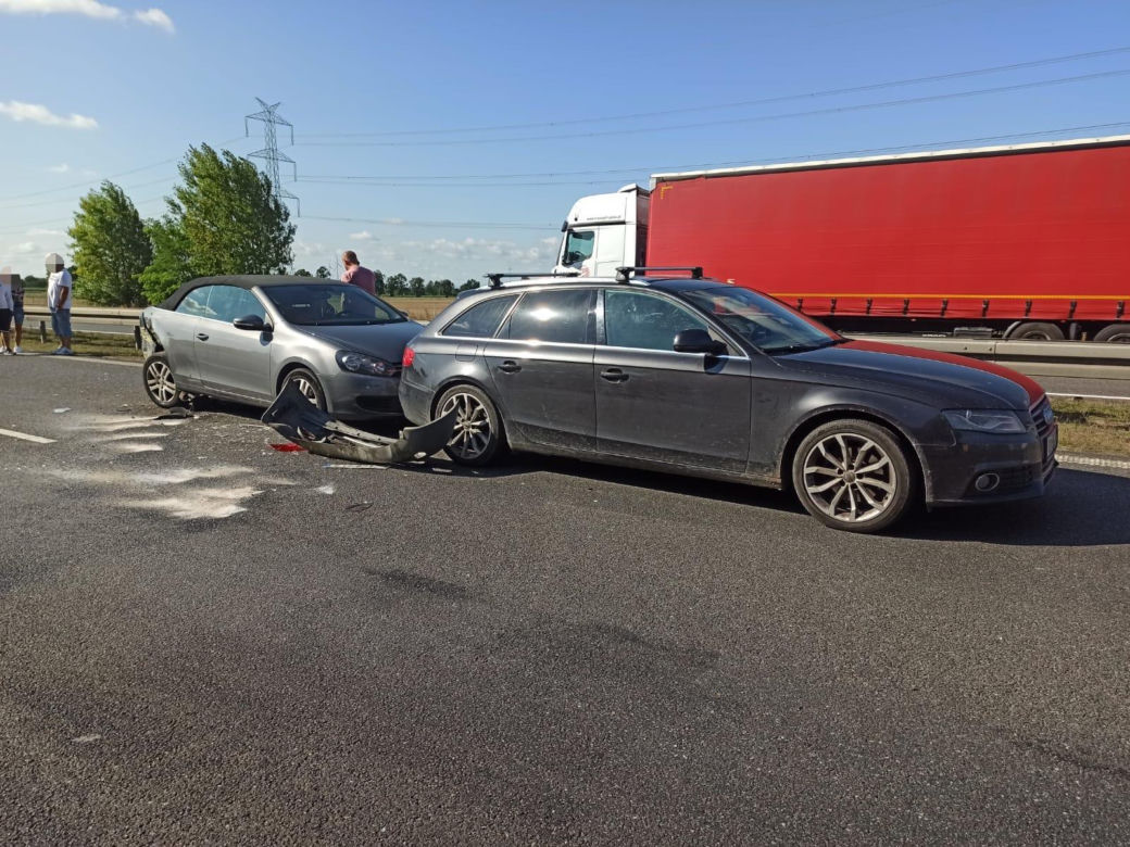 Zderzyło się dziewięć pojazdów, jedna osoba poszkodowana