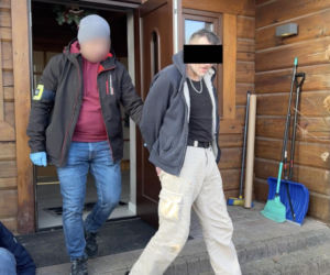 Laboratorium śmierci na Mazowszu. Kontrterroryści znaleźli kilogramy narkotyków i przedziwne przedmioty