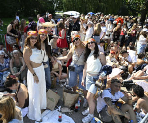 Fanki Bada Bunny'ego oszalały! Nie do wiary co przyszykowały na koncert