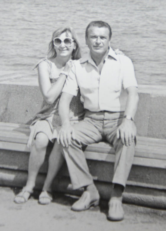 Generał Czesław Kiszczak ma skromny grób