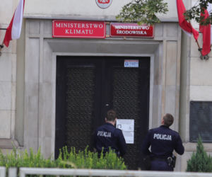 Aktywiści weszli na dach Ministerstwa