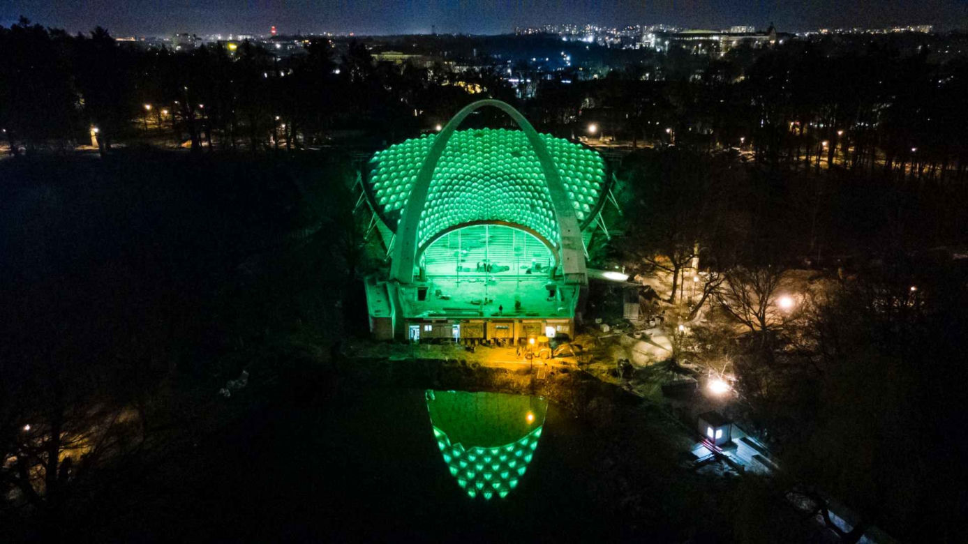 Spektakularna iluminacja Teatru Letniego w Szczecinie