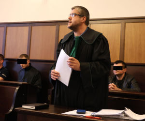 Pił piwo nad zwłokami Romana. Potem zadał mu 40 ciosów tasakiem. „Pamiętam tylko trzy”