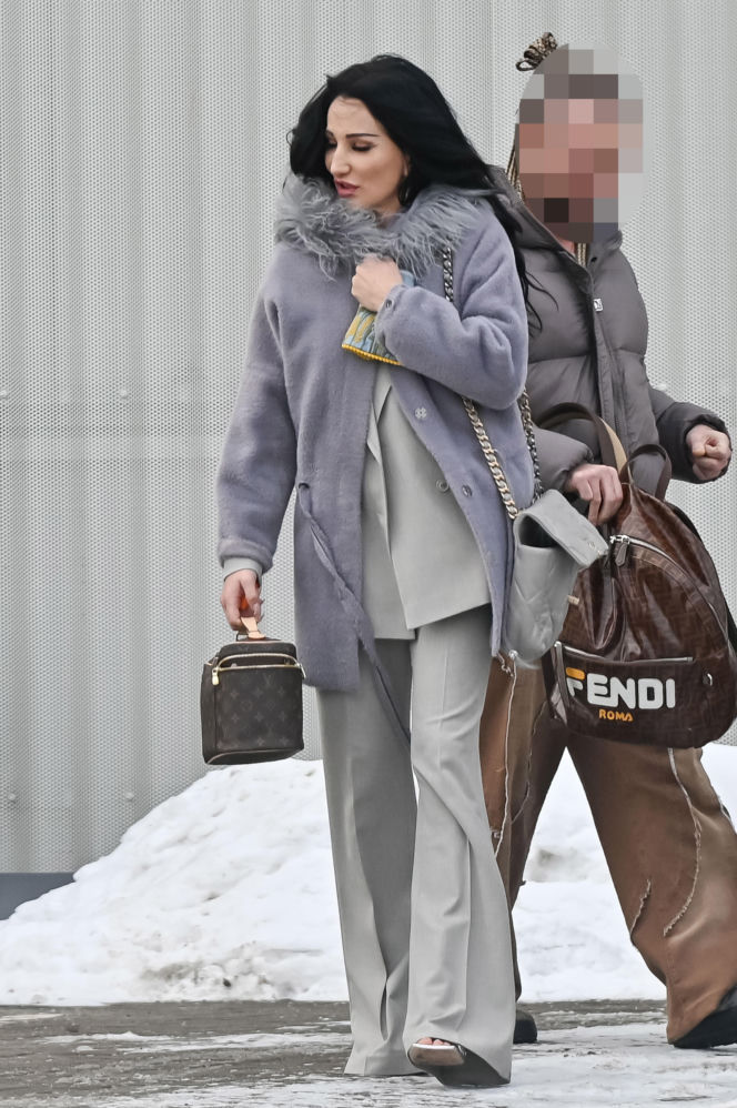 Justyna Steczkowska boso na śniegu