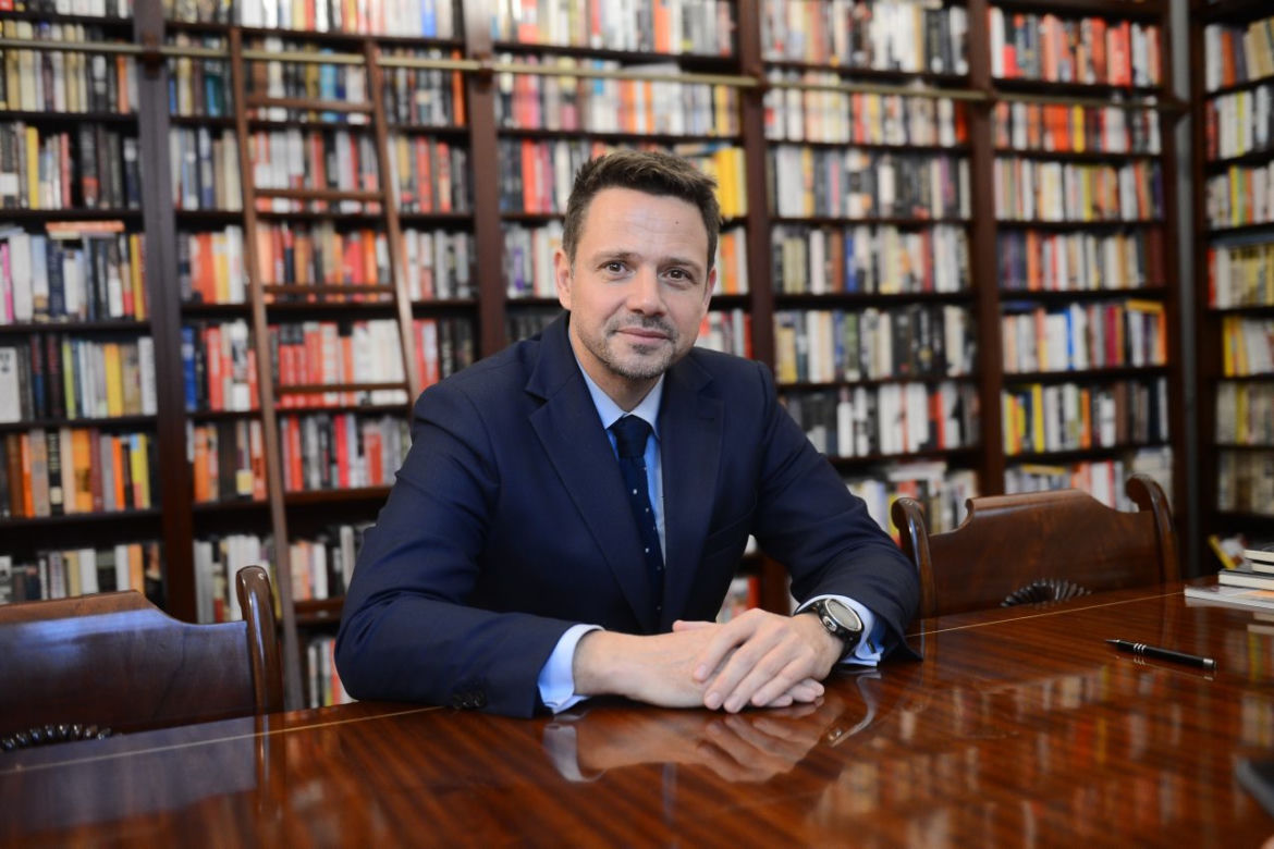 Rafał Trzaskowski ma koronawirusa. Trafił do szpitala
