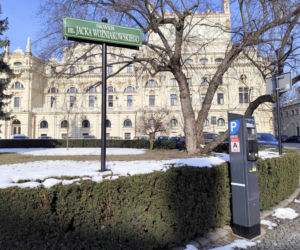 Prezydent Krakowa zmienia zdanie. Opłaty znikną, ale nie dla wszystkich