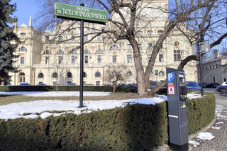 Prezydent Krakowa zmienia zdanie. Opłaty znikną, ale nie dla wszystkich