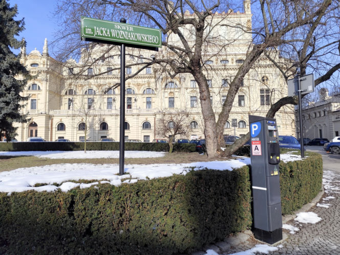 Prezydent Krakowa zmienia zdanie. Opłaty znikną, ale nie dla wszystkich