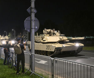 Nocna próba defilady wojskowej w Warszawie