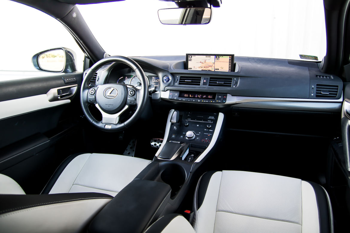 Lexus CT 200h F Sport 1.8 Hybrid 136 KM