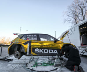Złota Skoda Fabia R5 zespołu rajdowego Miko Marczyk Motorsport