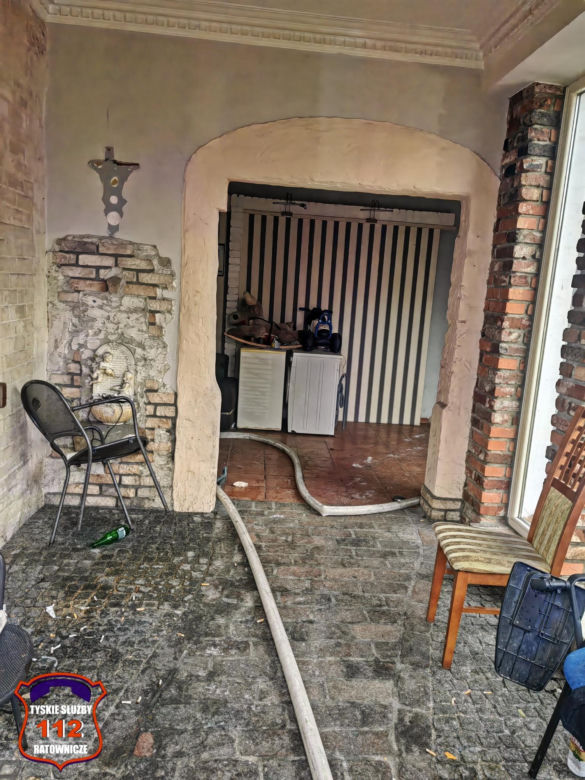 Pożar w Tychach. W budynku znajduje się żłobek i hotel. Trwa akcja strażaków