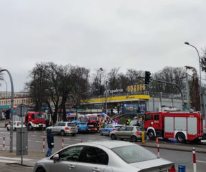Wypadek na skrzyżowaniu Traugutta i Wasilkowskiej. Zderzyły się 3 samochody [ZDJĘCIA]
