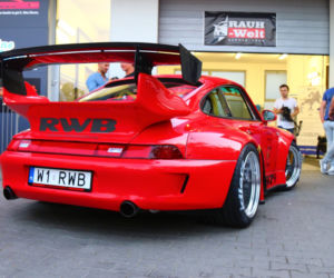 Akira Nakai San buduje Porsche 911 RWB